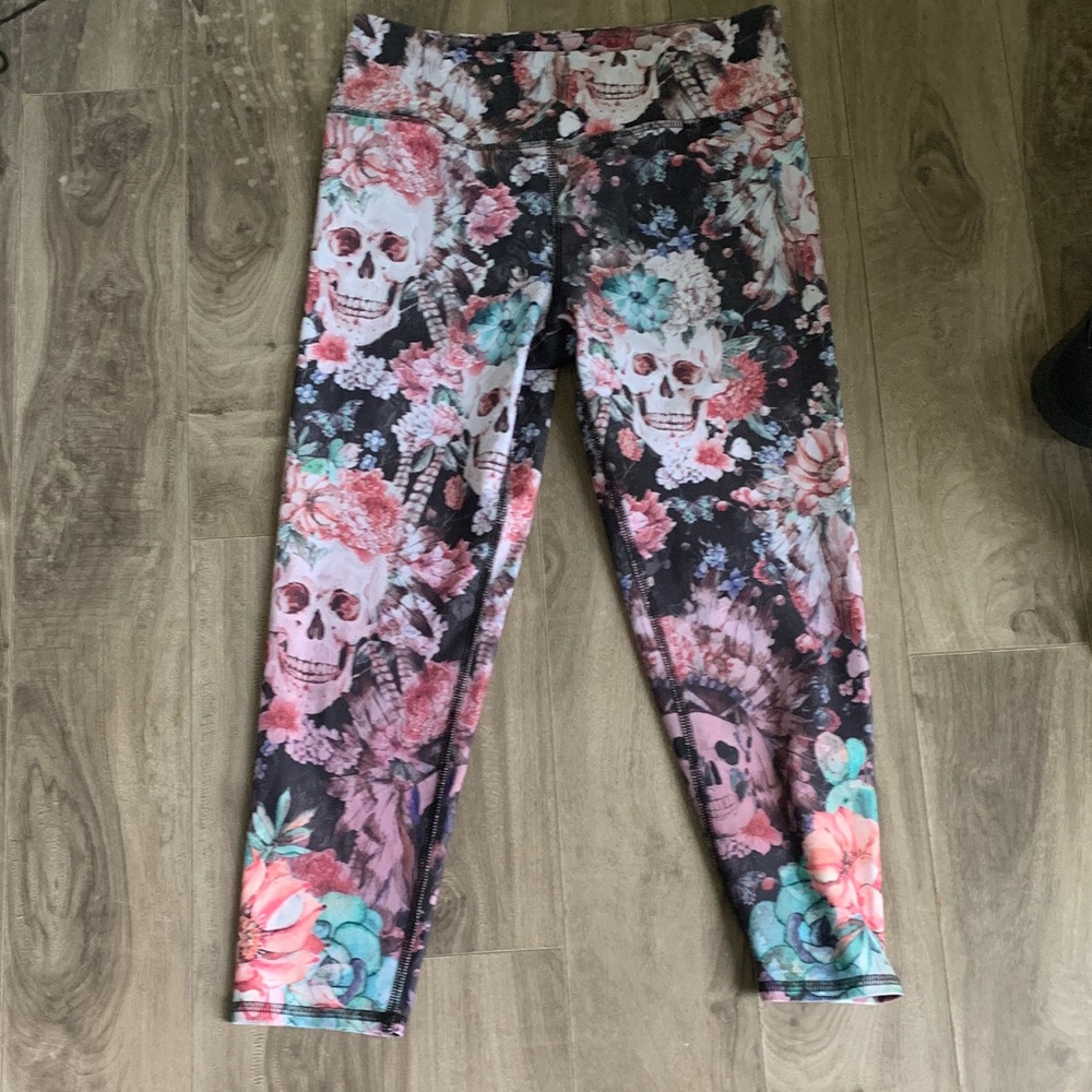 Evolution and Creation Floral Skull Leggings - Pink and Black